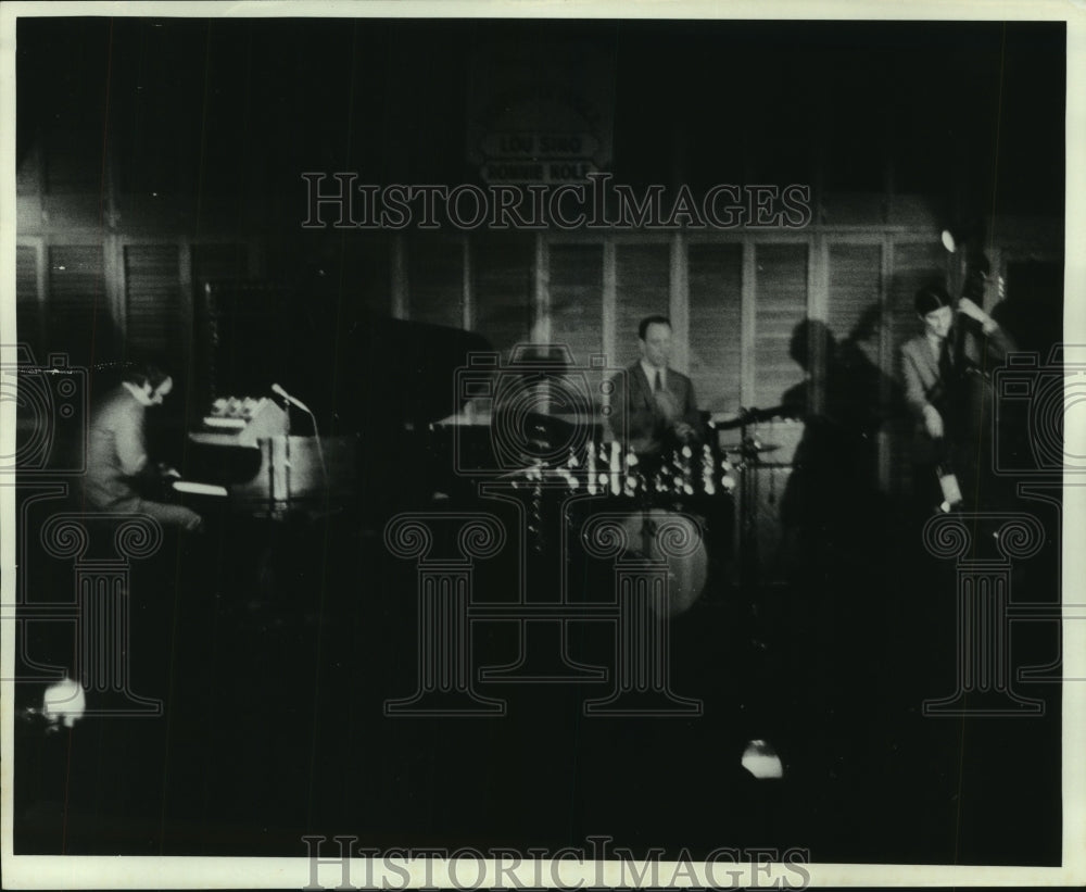 Press Photo The Ronnie Kole Trio, jazz musicians. - nop16017- Historic Images