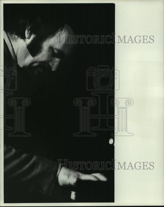 1971 Press Photo Jazz pianist Ronnie Kole. - nop16765
