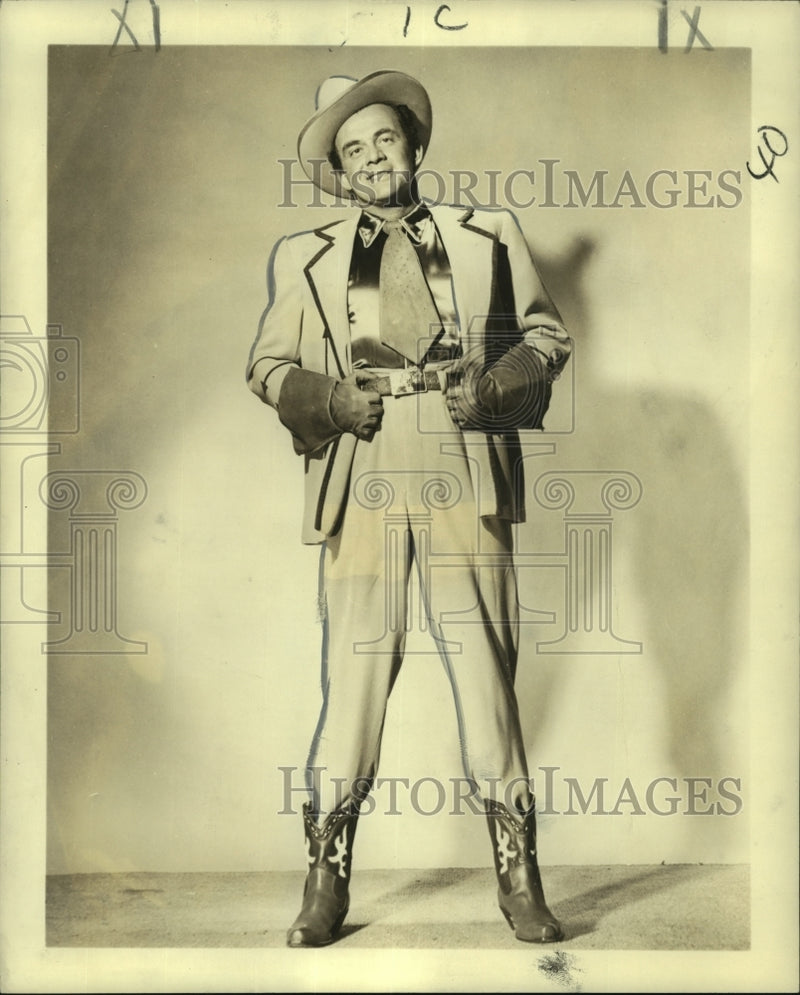 Load image into Gallery viewer, 1949 Press Photo Toggart Casey as Frank Butler in "Annie Get Your Gun"
