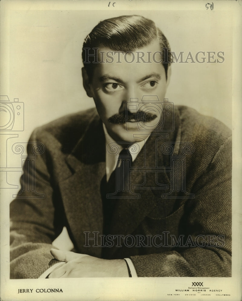 Load image into Gallery viewer, 1946 Press Photo Jerry Colonna, comedian - nop18054
