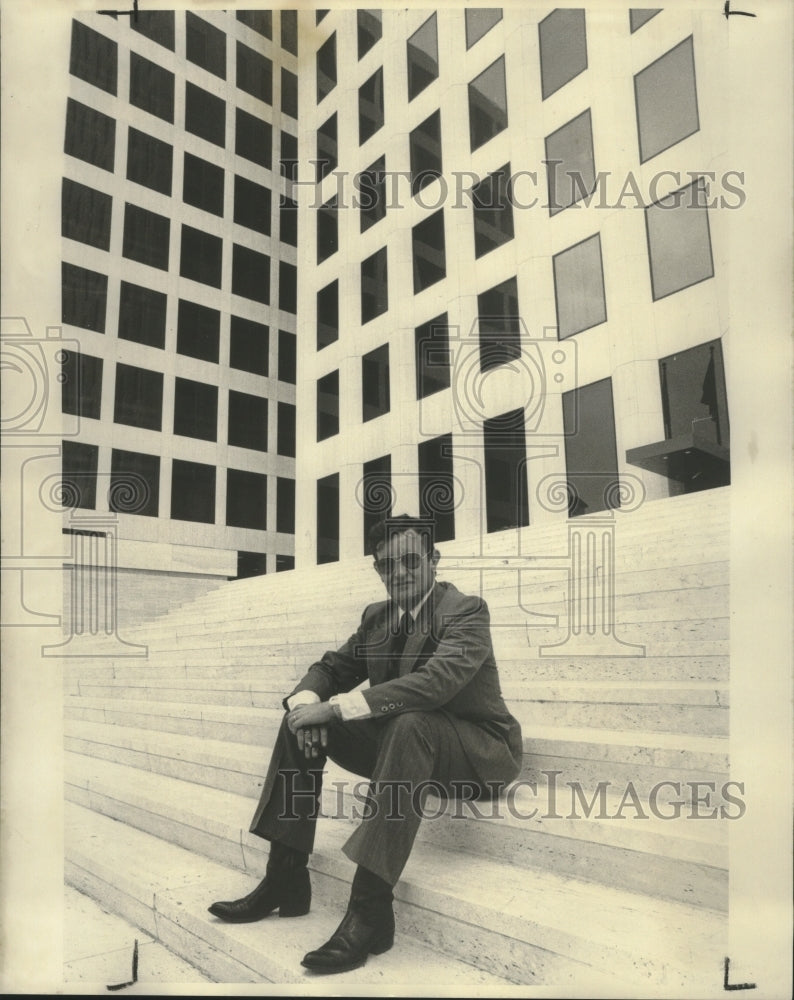 Load image into Gallery viewer, 1976 Press Photo Dr. John William Corrington, New Orleans Soap Opera Writer
