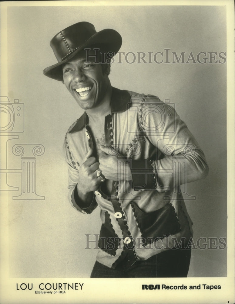 1976 Press Photo Lou Courtney, American Singer and Songwriter - nop19608