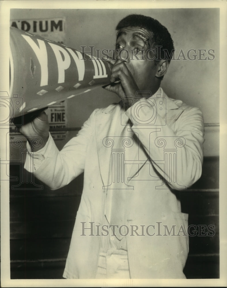 Load image into Gallery viewer, 1960 Press Photo Sammy Davis Jr. stars on Memory In White, on CBS. - nop21834
