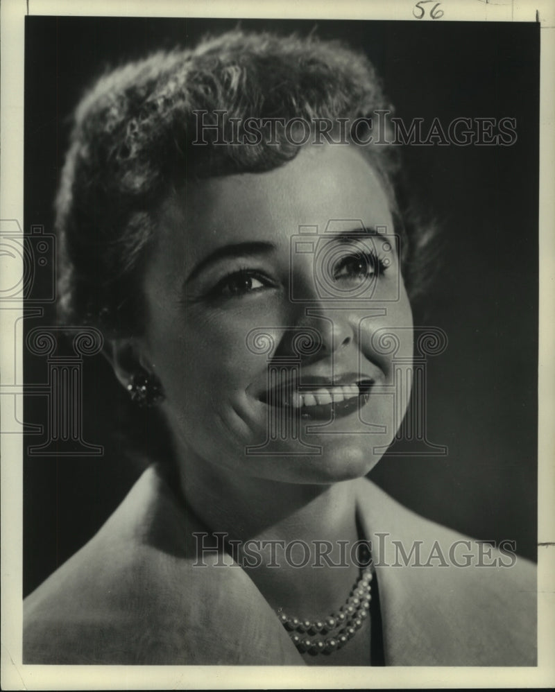 Load image into Gallery viewer, 1952 Press Photo Laraine Day, actress - nop22050
