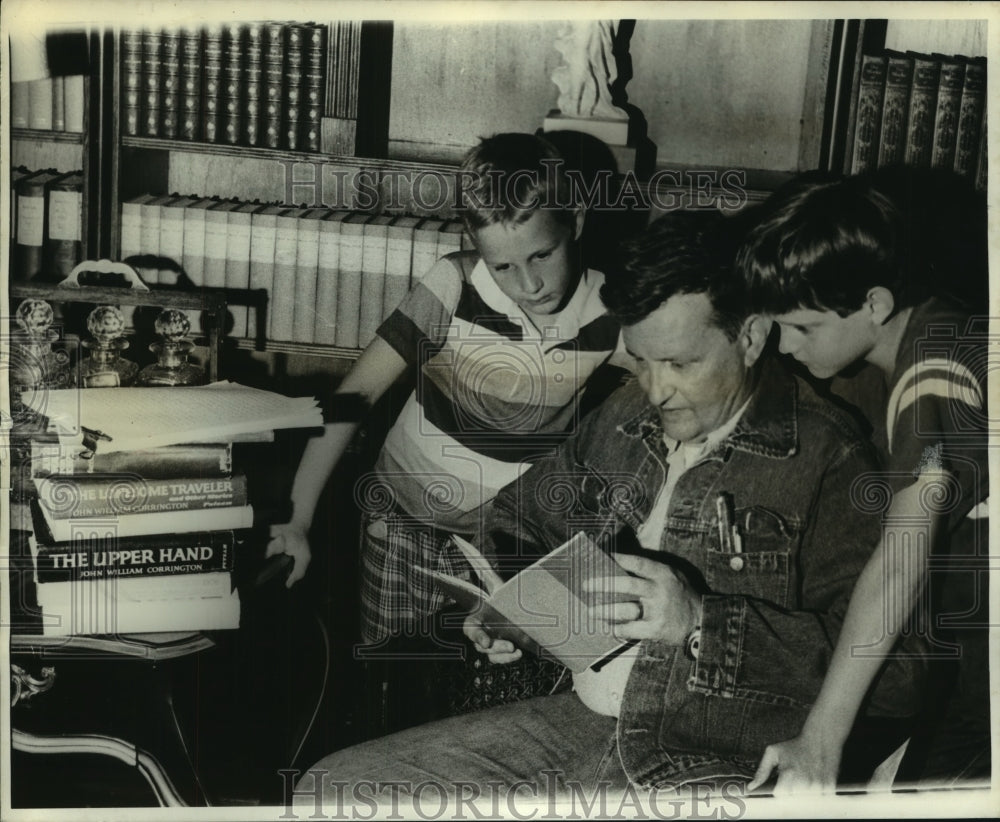 1977 Press Photo John William Corrington, Author - nop22617