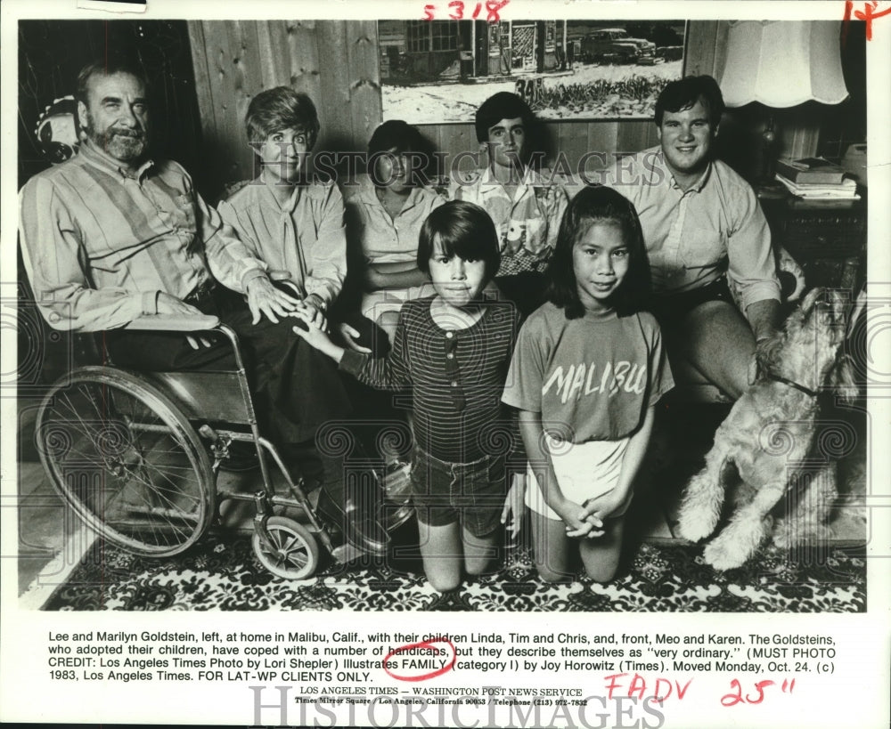 1983 Press Photo Lee and Marilyn Goldstein and family, Malibu, California- Historic Images