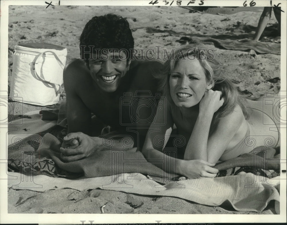 1978 Press Photo Erik Estrada and Sondra Theodore, &quot;CHiPs&quot; - nop25590- Historic Images