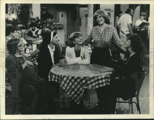 1979 Press Photo Susan Duvall and co-stars "Angie" - nop25604- Historic Images