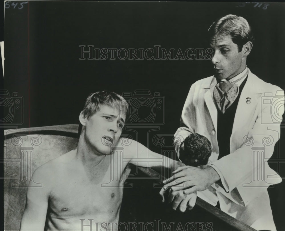 1981 Press Photo Courtney Burr & Kenneth Garner "The Elephant Man" - nop25646- Historic Images