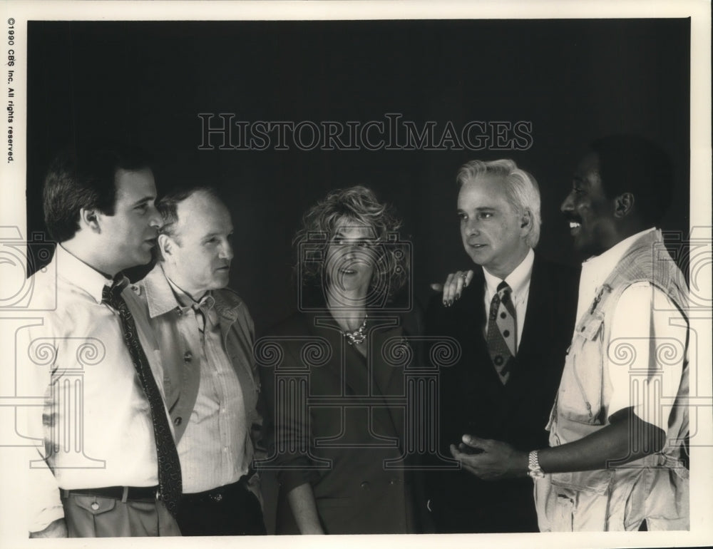 1990 Press Photo Erin Moriarty and hosts of &quot;48 Hours&quot; - nop25699- Historic Images