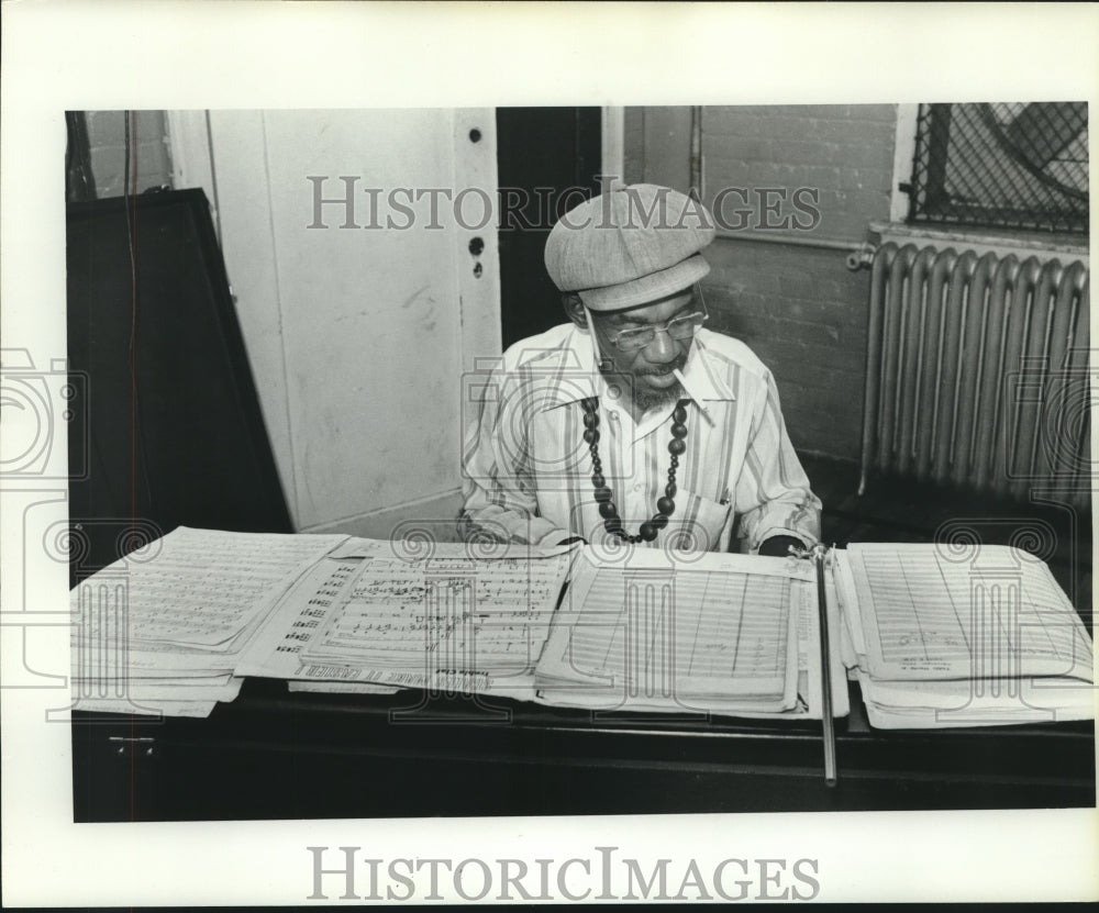 1977 Press Photo Willie Metcalf, New Orleans Musician at the piano - nop25757- Historic Images