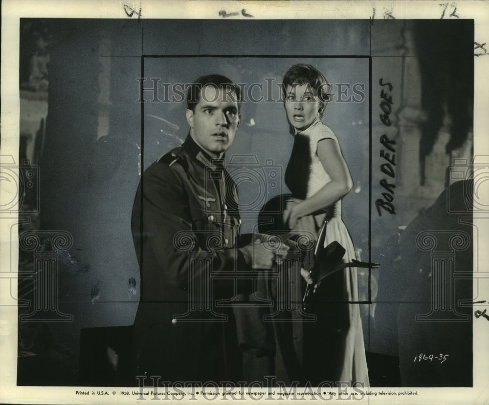 1958 Press Photo John Gavin, Lilo Pulver in A Time to Love and a Time to Die