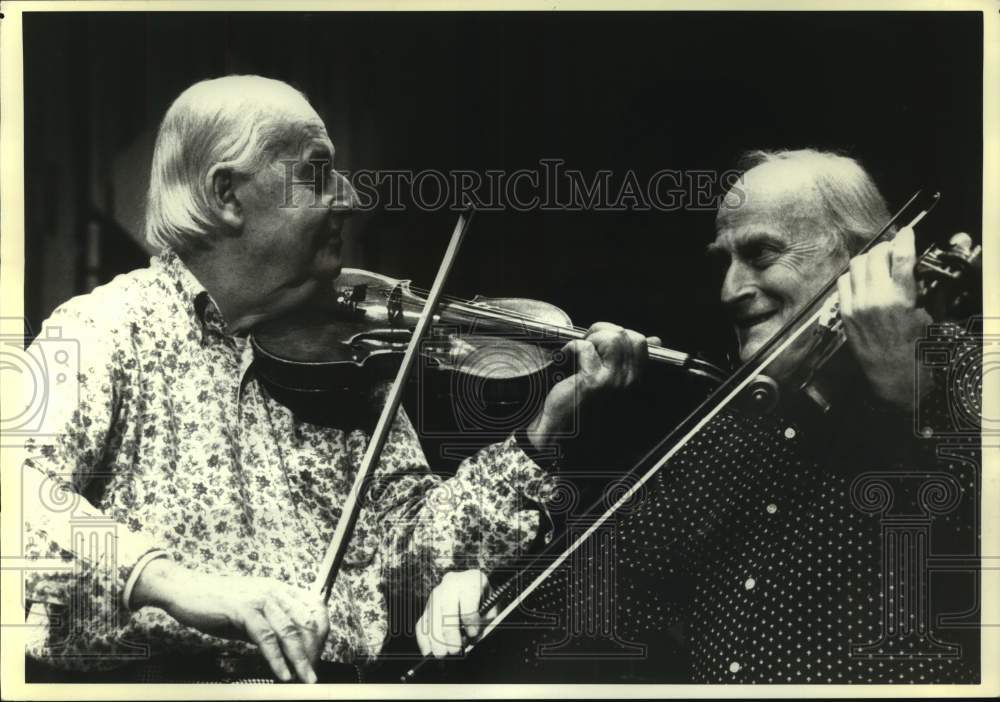 1991 Press Photo Stephane Grappelli and Sir Yehudi Menuhin play at the Barbican