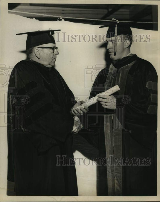 1965 Press Photo James G. Hair, LSU School of Medicine commencement - nop33013