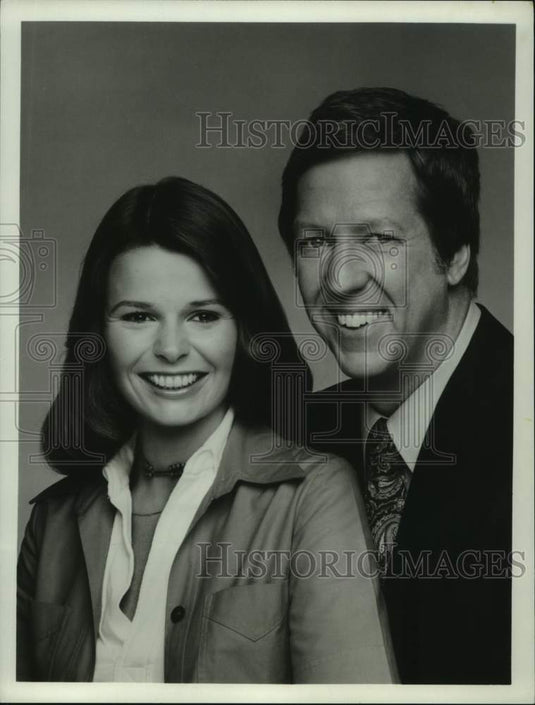 1977 Press Photo Host David Hartman and Sandy Hill in "Good Morning America"