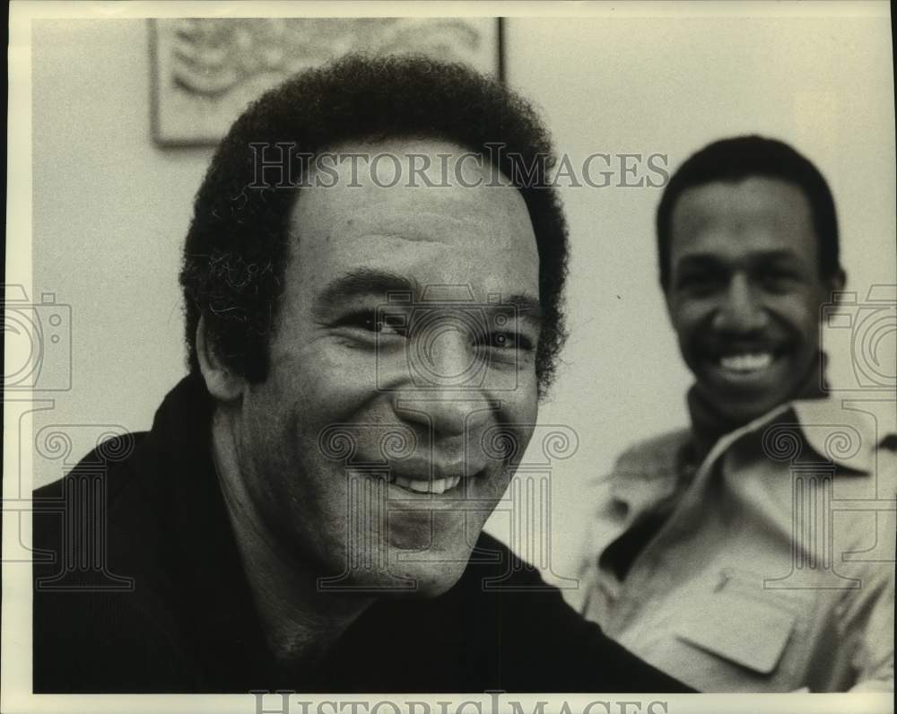 1975 Press Photo Ken Harper smiles in closeup - nop34362