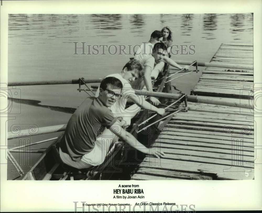 1987 Press Photo Cast of the movie "Hey Babu Riba" - nop34500