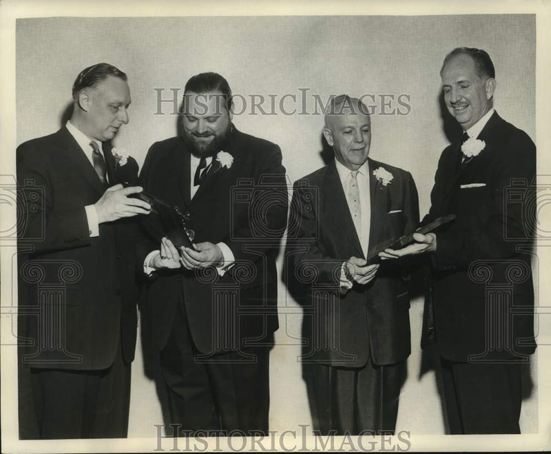 Load image into Gallery viewer, 1963 Press Photo Awardees at Banquet by Chamber of Commerce at Jung Hotel

