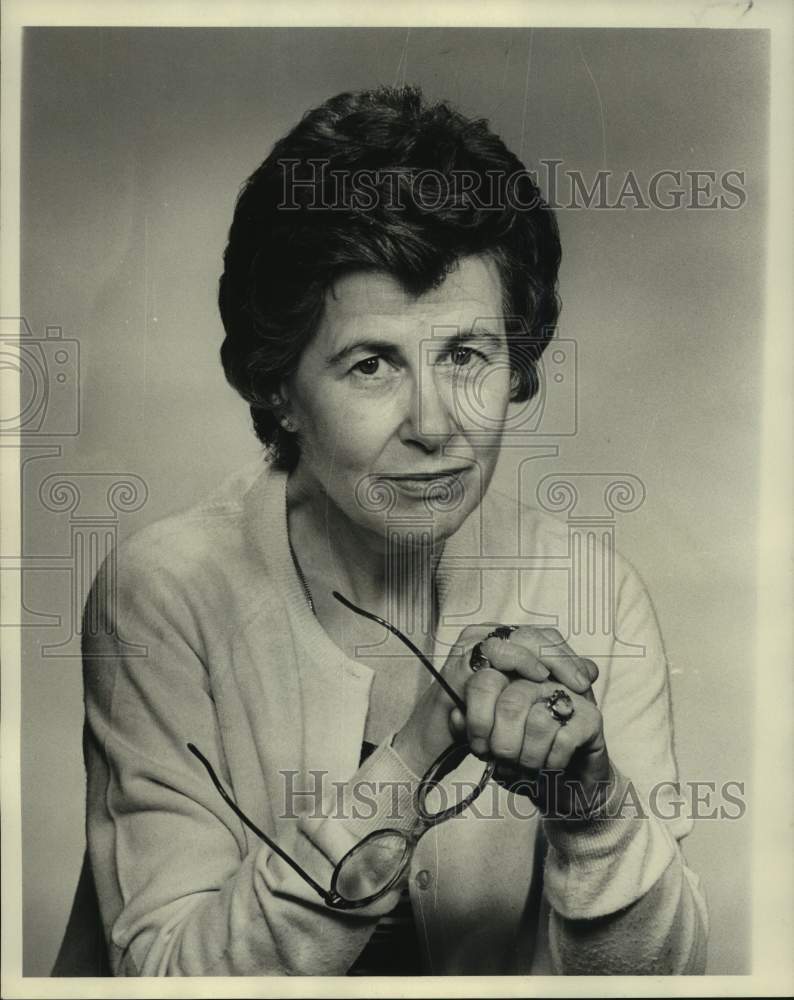 1976 Press Photo Isabelle Holland, author - nop37075