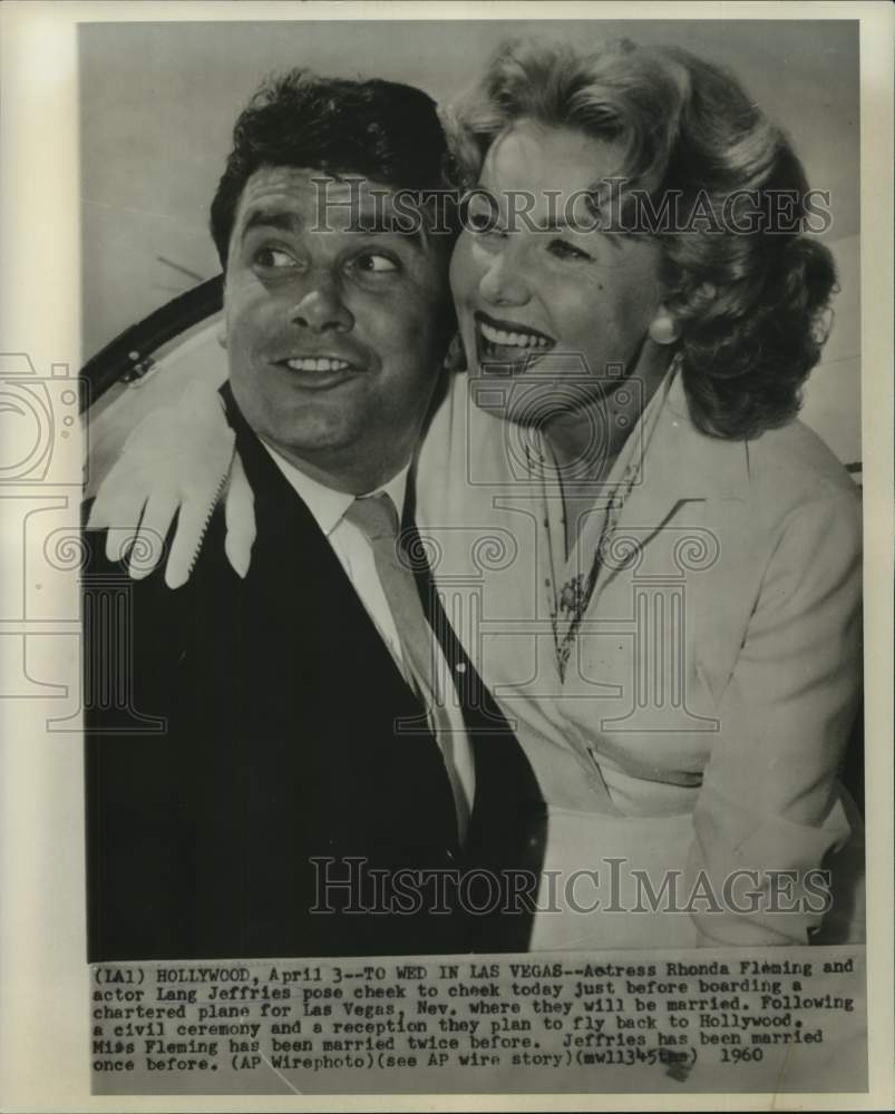 1960 Press Photo Rhonda Fleming &amp; Lang Jeffries head to Las Vegas to be married