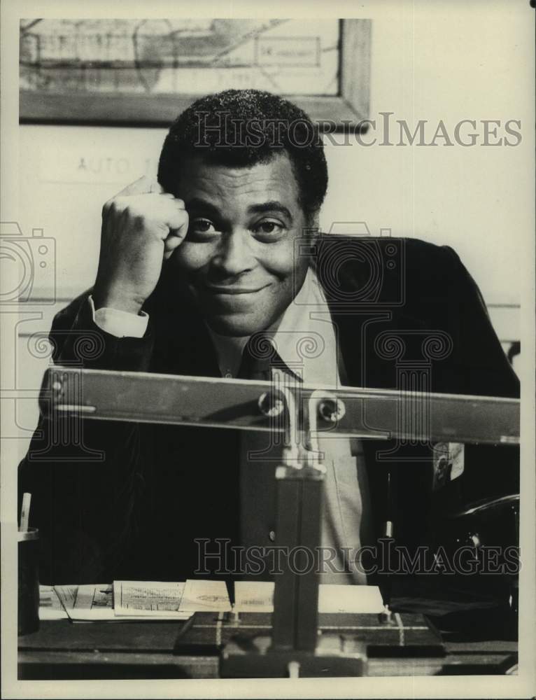 1979 Press Photo James Earl Jones, Actor in "Paris" on CBS Television