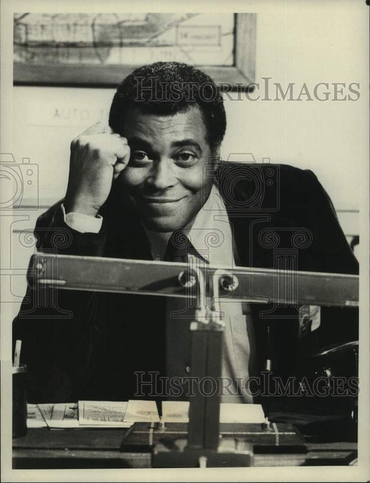 1979 Press Photo James Earl Jones, Actor in "Paris" on CBS Television