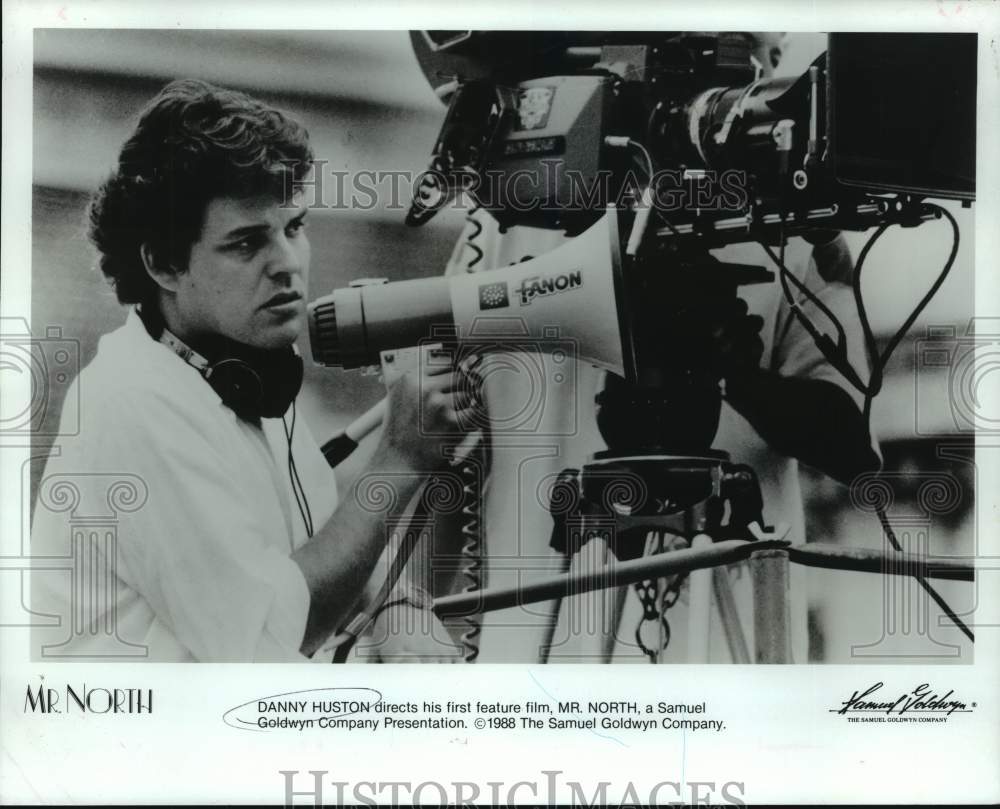 1988 Press Photo Danny Huston directs his first feature film, &quot;Mr. North&quot;
