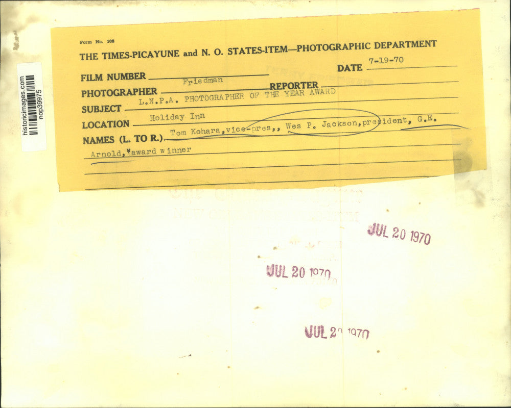 1970 Press Photo L.N.P.A. Photographer Of The Year Award given at Holiday Inn