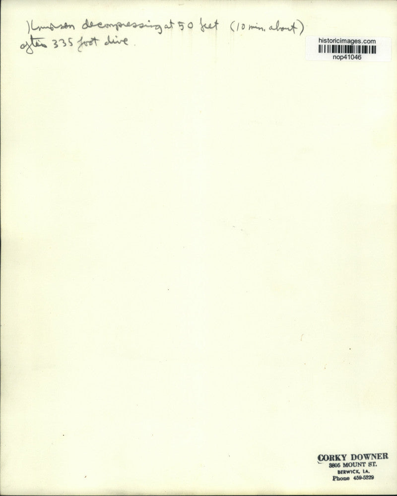Load image into Gallery viewer, Press Photo Henderson decompressing at 50 feet after 335 foot dive - nop41046

