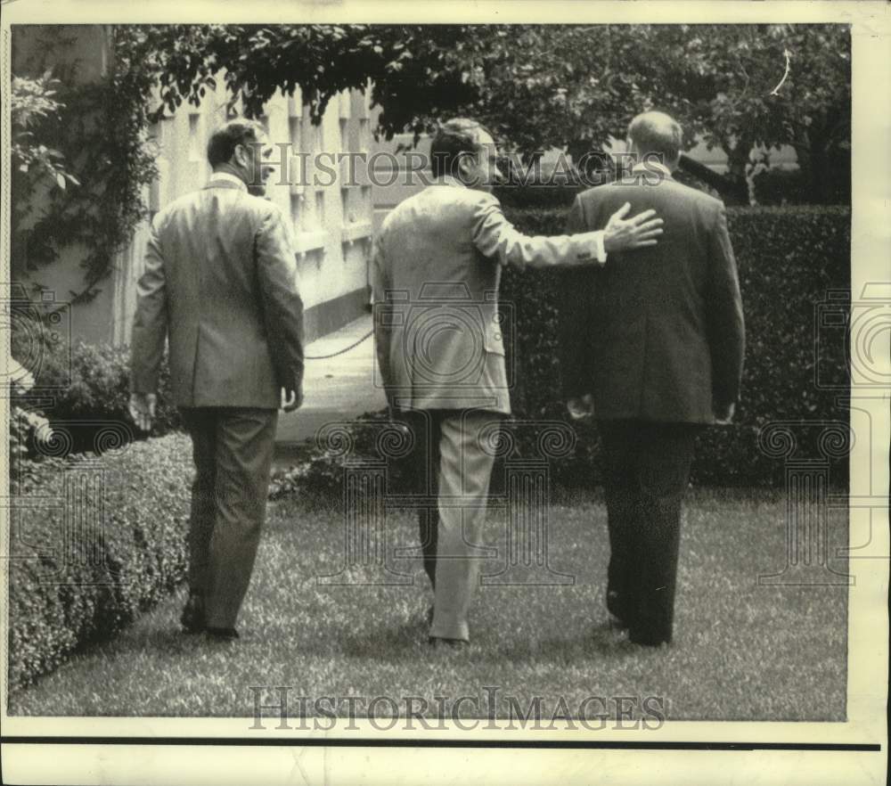 1973 Press Photo President Nixon &amp; Defense Secretary Melvin Laird In Washington