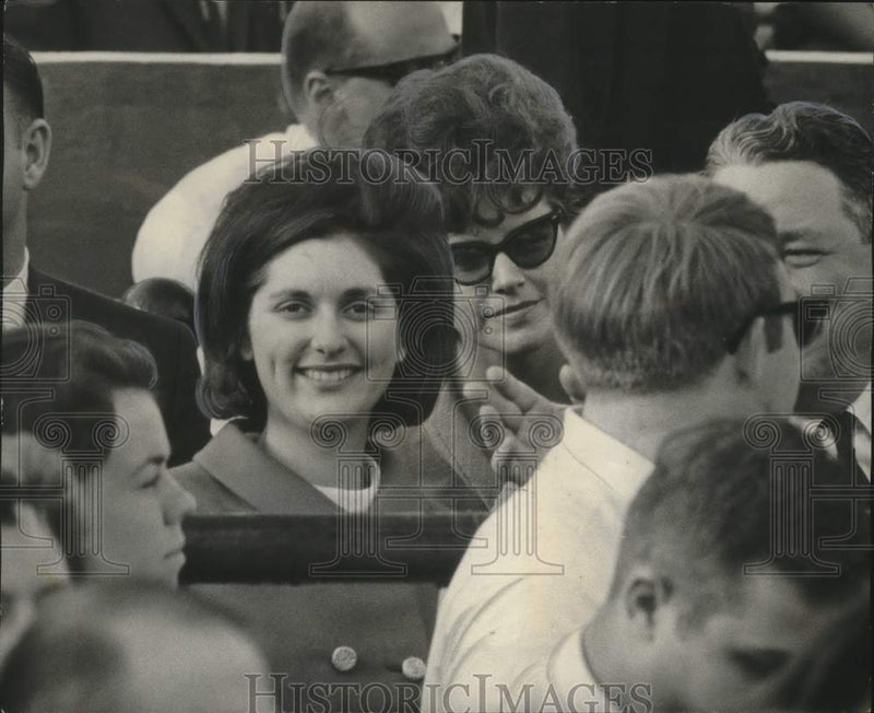 Load image into Gallery viewer, 1966 Press Photo Lynda Bird Johnson during the Sugar Bowl game at Tulane Stadium
