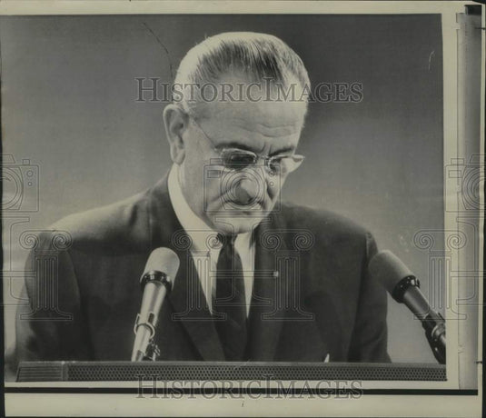 1967 Press Photo President Johnson says Vietnam war policy unchanged