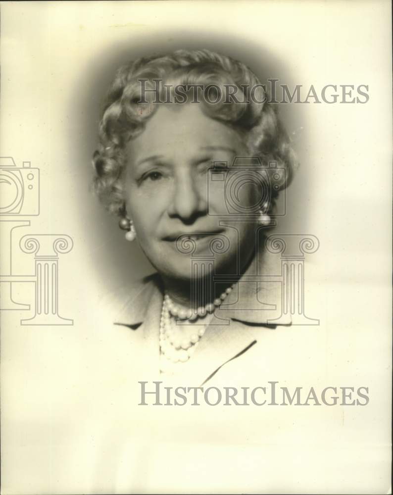1960 Press Photo Mrs. Henry Lazarus, prominent New Orleans Theatre Owner