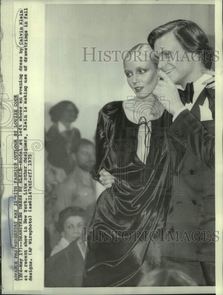 1975 Press Photo Model shows evening dress by Calvin Klein in a New York show