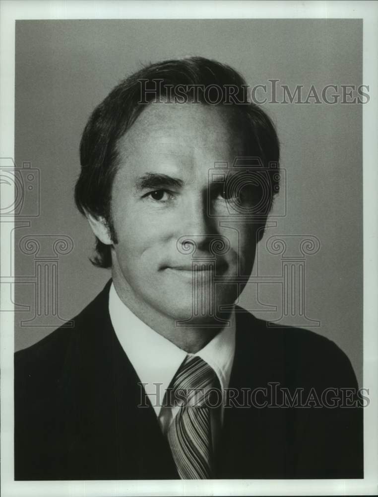 1977 Press Photo Tom Jarriel co-anchors ABC Saturday News, on ABC. - nop46671