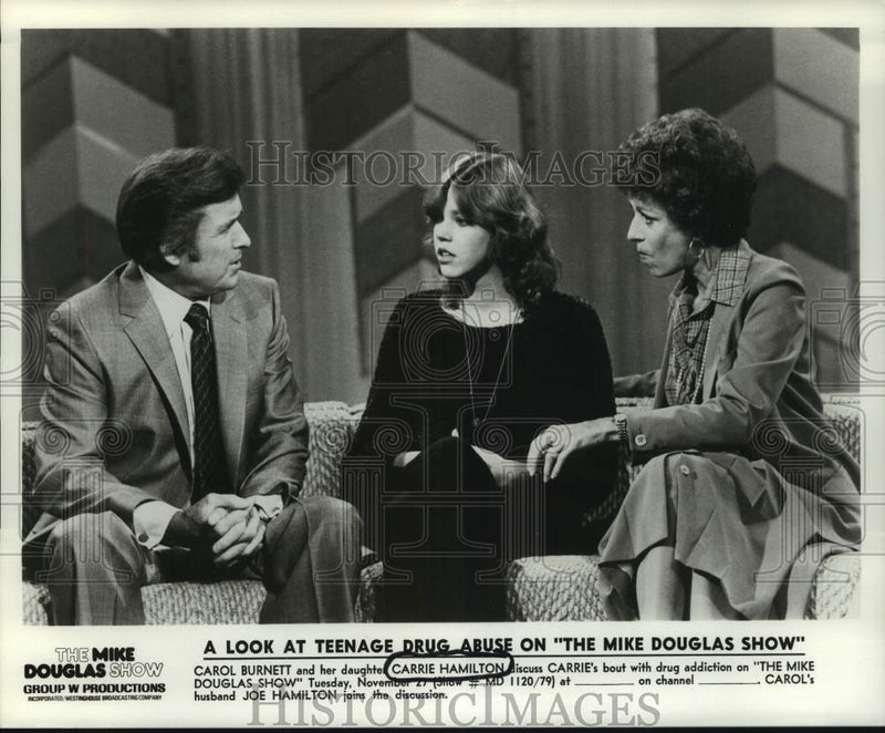 Load image into Gallery viewer, 1979 Press Photo Actress Carol Burnett, Carrie Hamilton-The Mike Douglas Show

