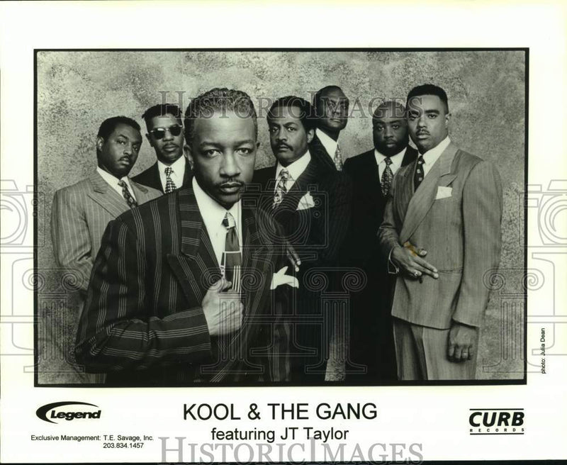 Load image into Gallery viewer, 1979 Press Photo Kool &amp; The Gang featuring JT Taylor - nop46896
