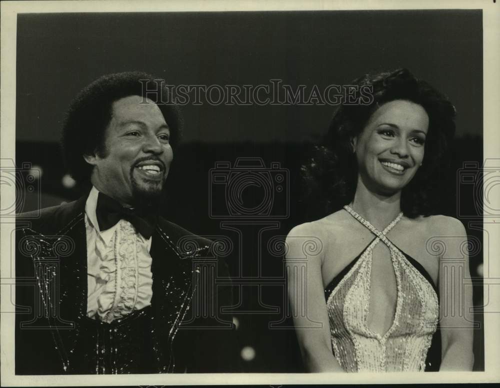1977 Press Photo "The Marilyn McCoo & Billy Davis, Jr. Show" Host - nop47690