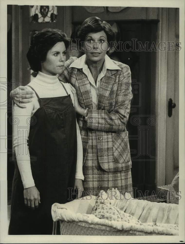 Load image into Gallery viewer, 1979 Press Photo Darleen Carr and Sarah Marshall star in "Miss Winslow &amp; Son."

