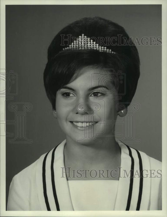 1965 Press Photo Carolyn Mignini of "Miss Teenage America Pageant" on CBS
