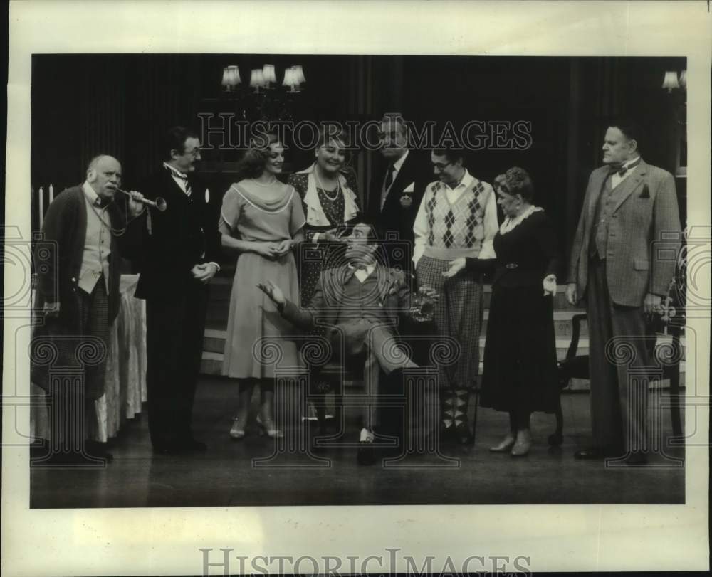1987 Press Photo Actor Robert Lindsay with cast of &quot;Me and My Girl&quot; performance