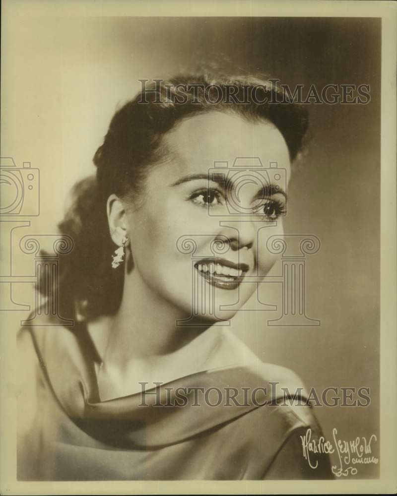 1957 Press Photo Entertainer Gloria Lind - nop52286- Historic Images