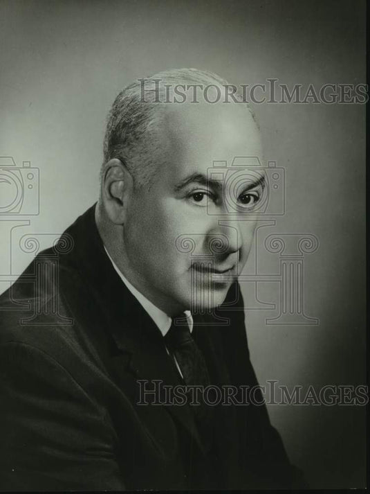 1965 Press Photo Reuben R. Merliss, author of "The Year of the Death"