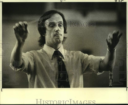 1980 Press Photo Andrew Massey, Conductor - nop54205