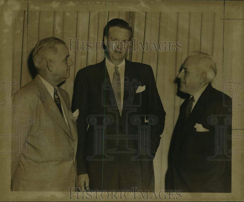 Load image into Gallery viewer, 1951 Press Photo Clyde Rembert, guests, CBS Radio Network Meeting in New Orleans
