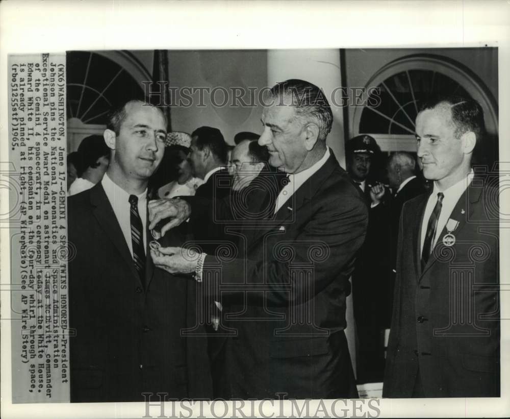 1965 Press Photo President Johnson with Astronaut James McDivitt in ceremony