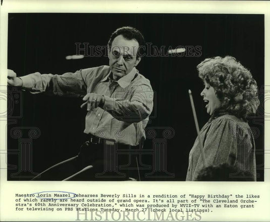 1979 Press Photo Maestro Lorin Maazel rehearses with Beverly Sills - nop54809