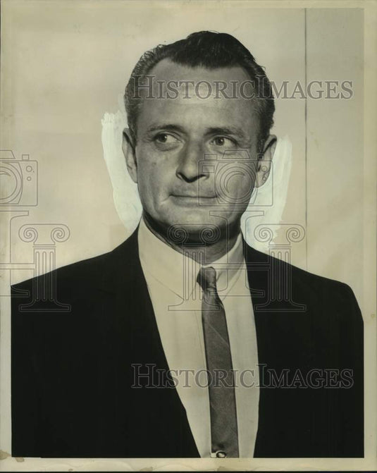 1964 Press Photo American International Pictures President John Nicholson chats