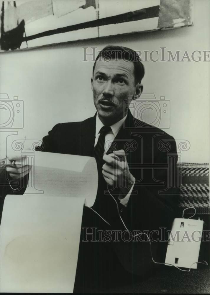 Load image into Gallery viewer, 1964 Press Photo Edward A. McCreary, author of The Americanization of Europe.
