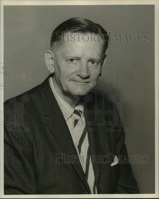 1960 Press Photo John C. Metcalf, author of "Portraits" - nop58002